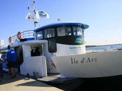 bateau ile d'arz